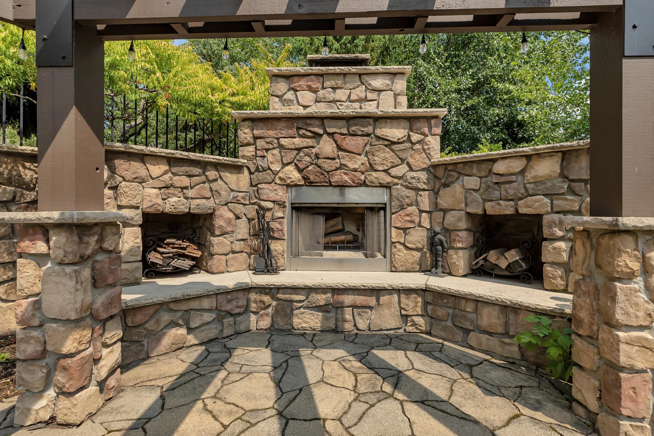 2255 Chelmsford Lane