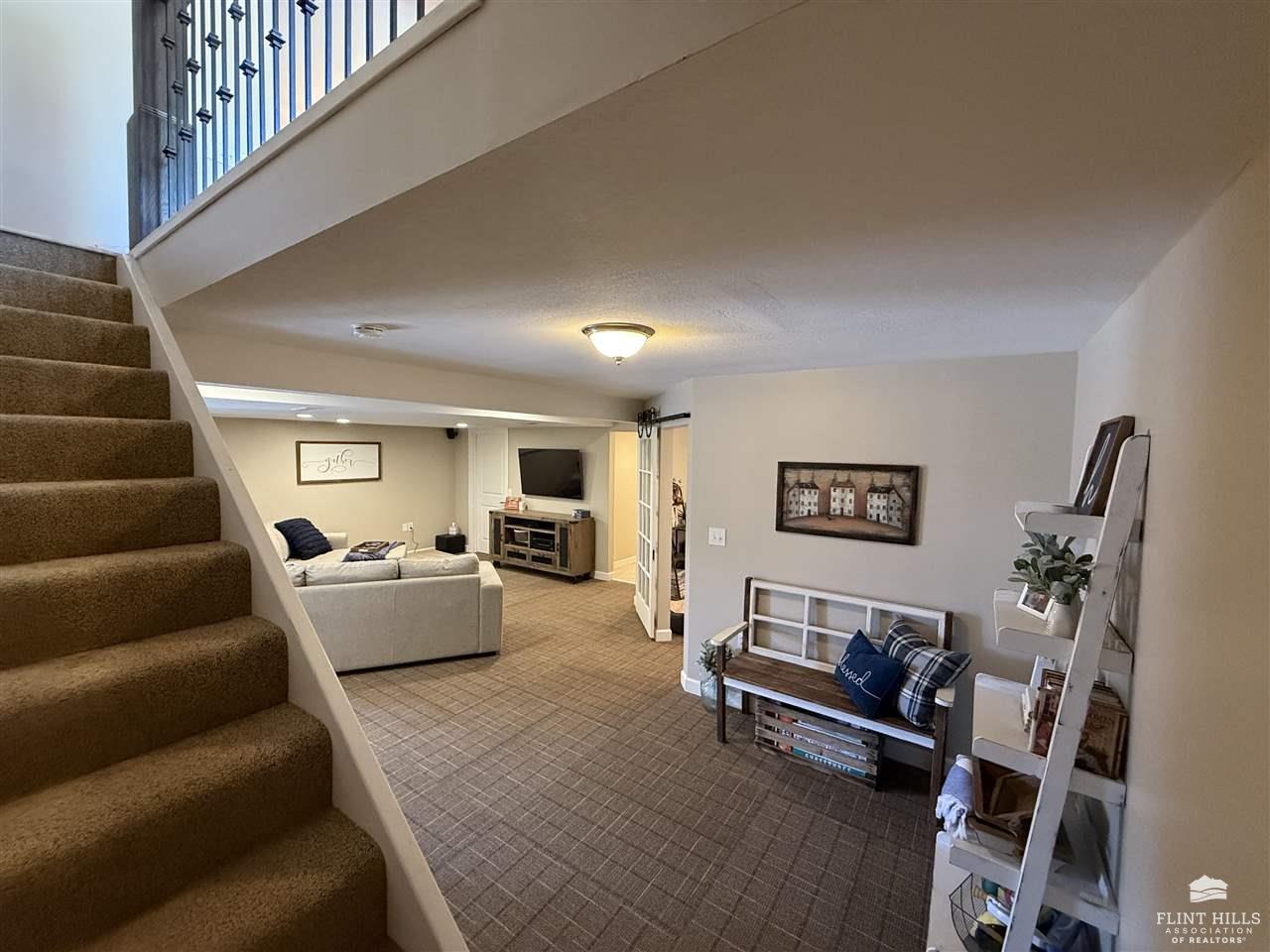 11710 Diamond Circle