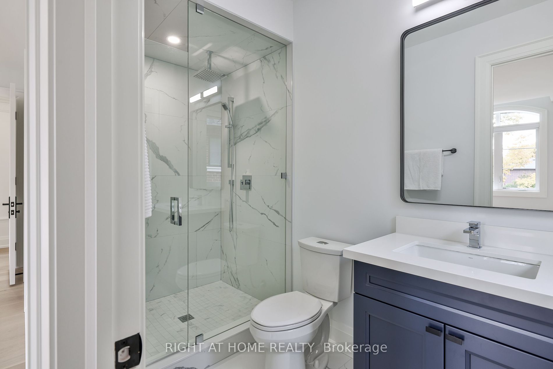 8 Hughson Dr