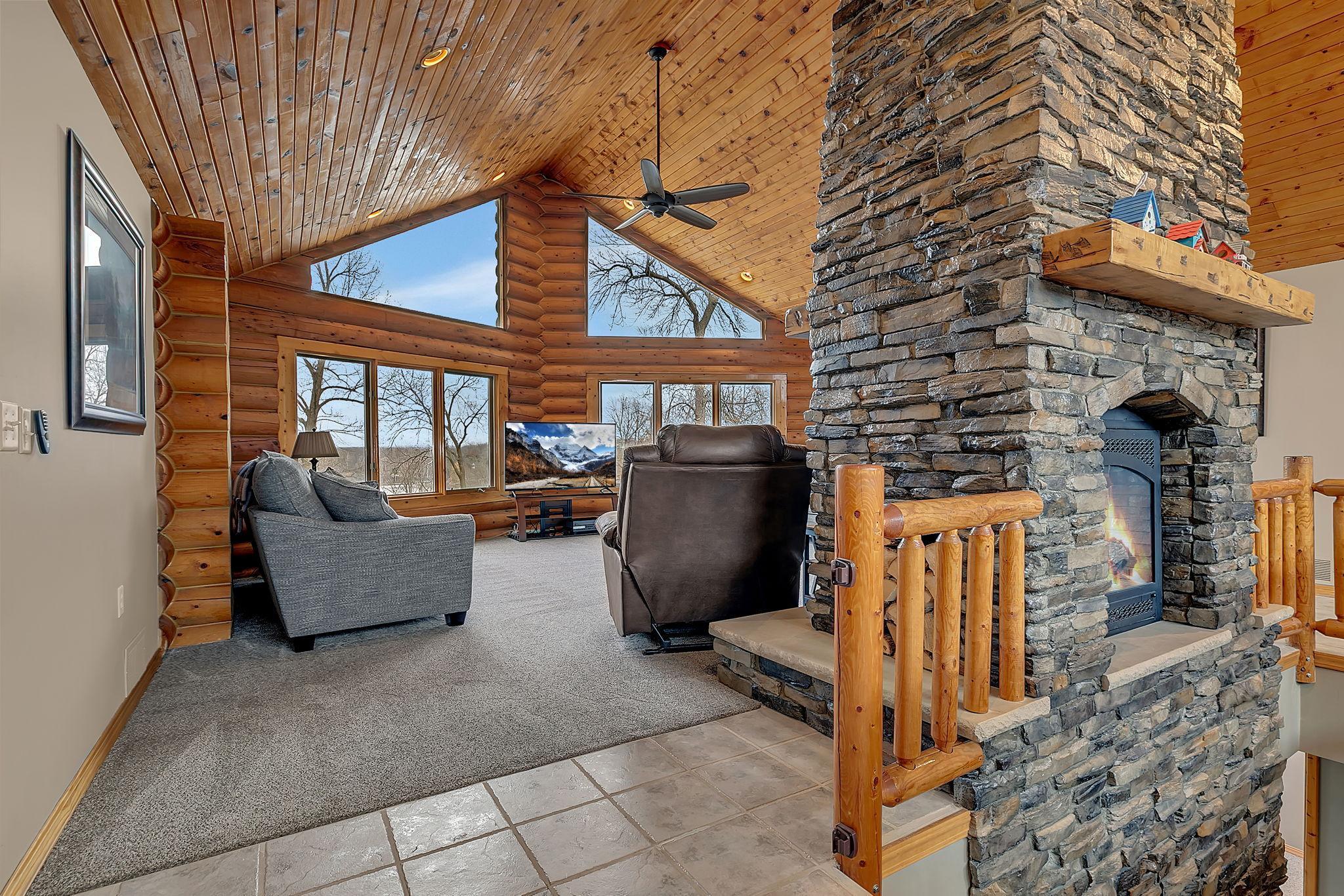 20368 Edgehill Circle