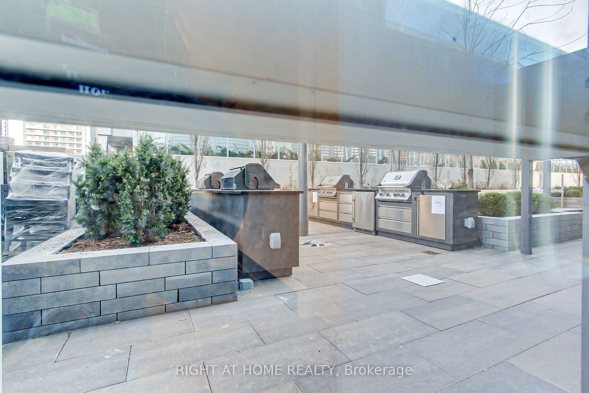 8 Cumberland St 4001