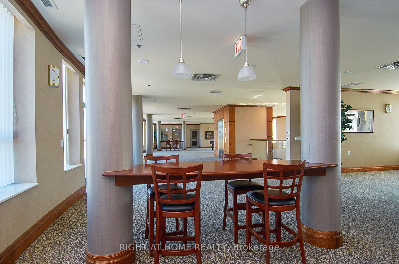 4850 Glen Erin Dr #911