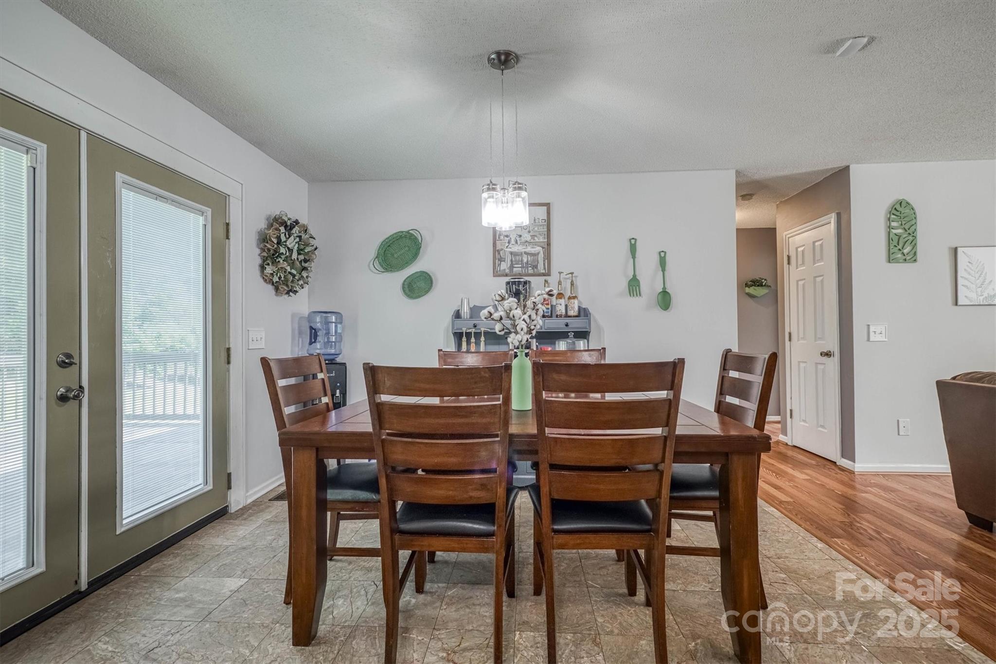 905 Severt Circle