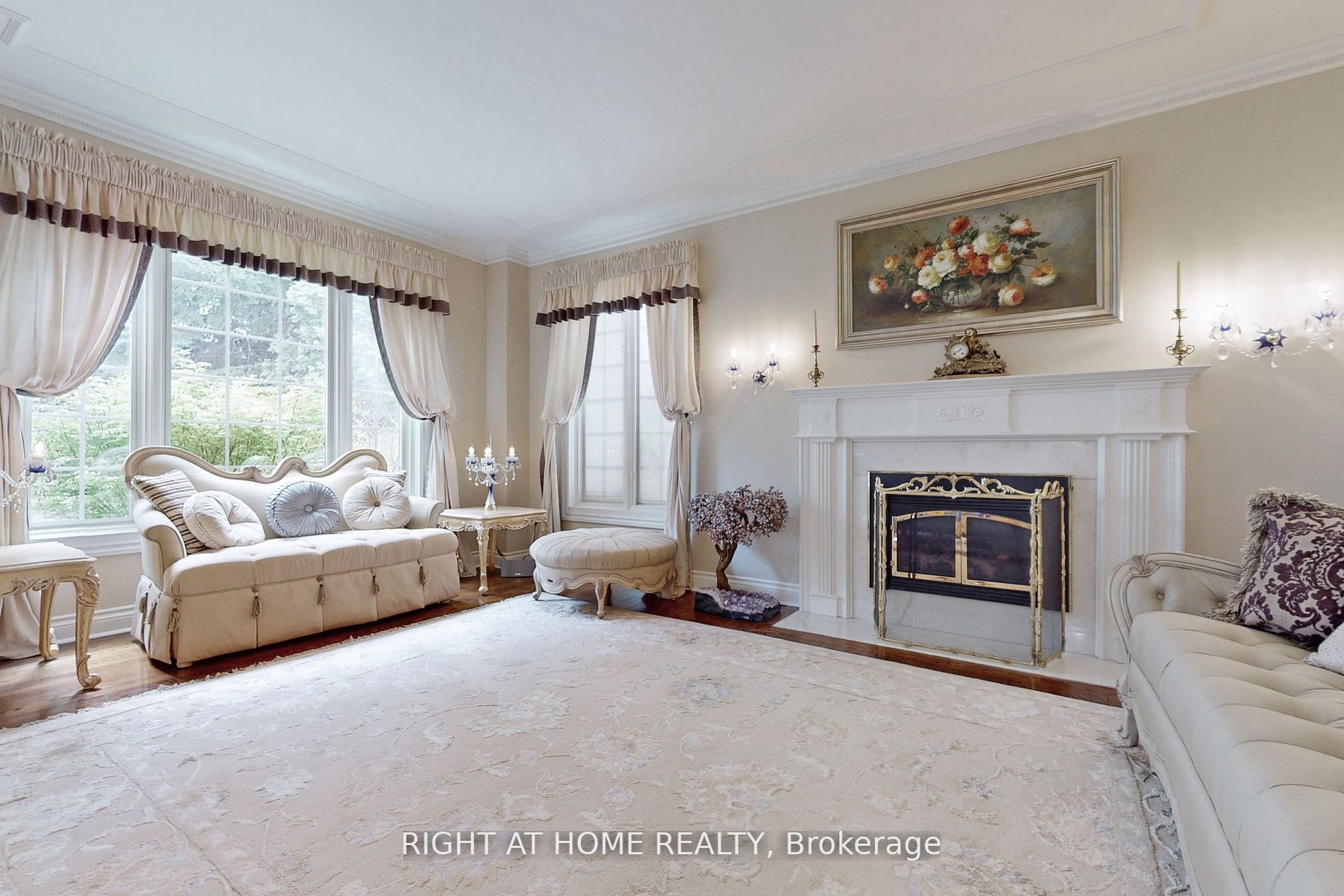 375 W Lakeshore Rd