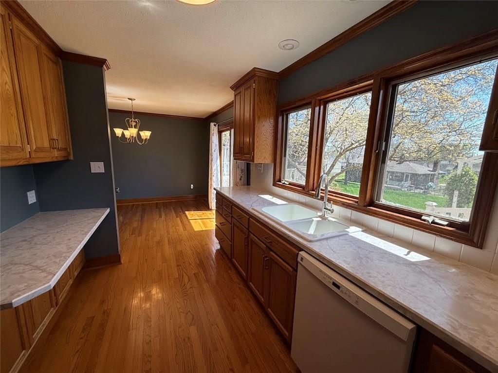 3707 NE 49th Terrace