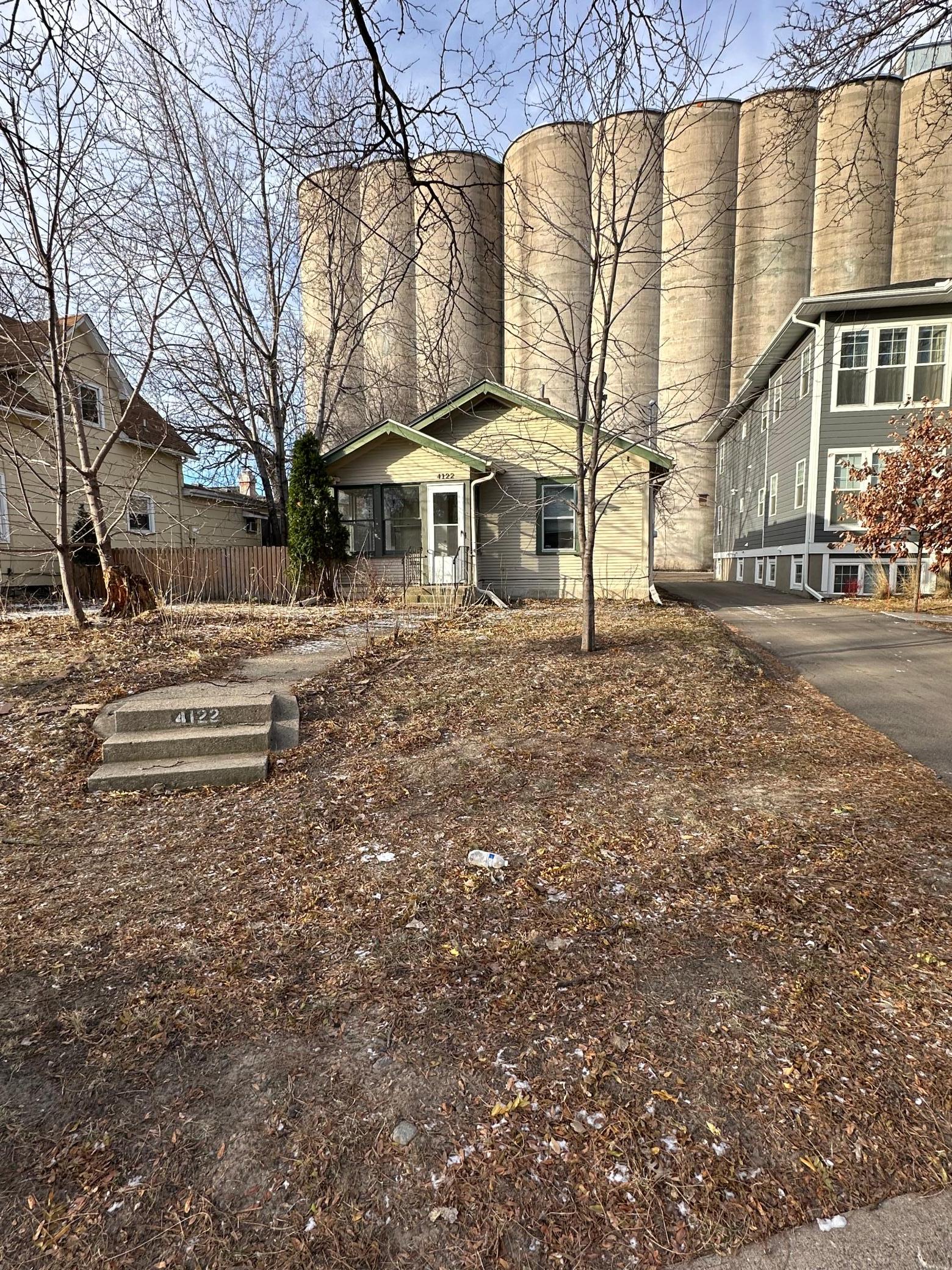 4122 Cheatham Avenue