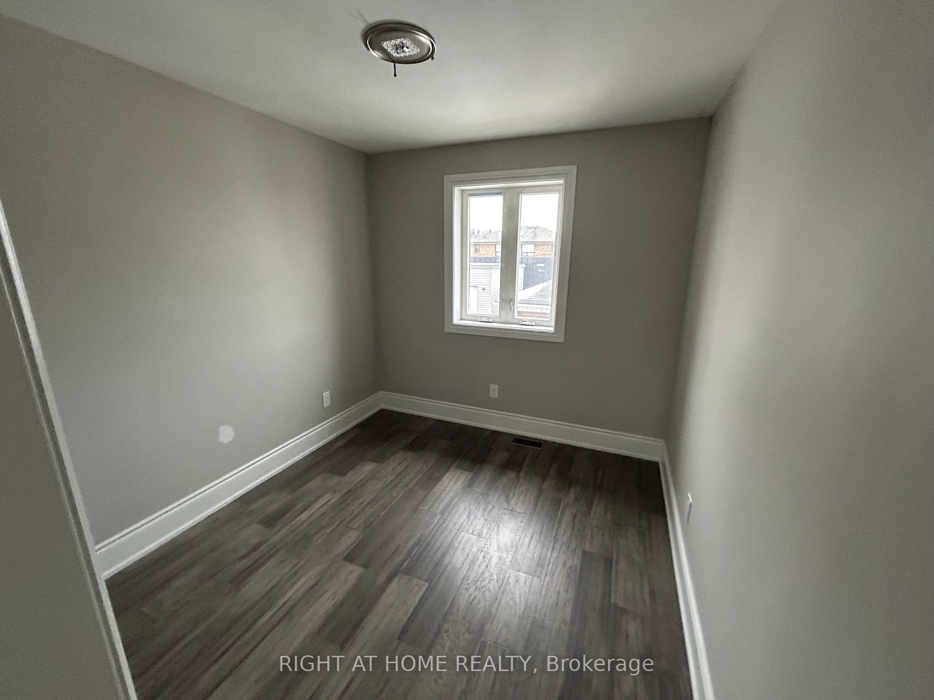 9 Snowood Crt