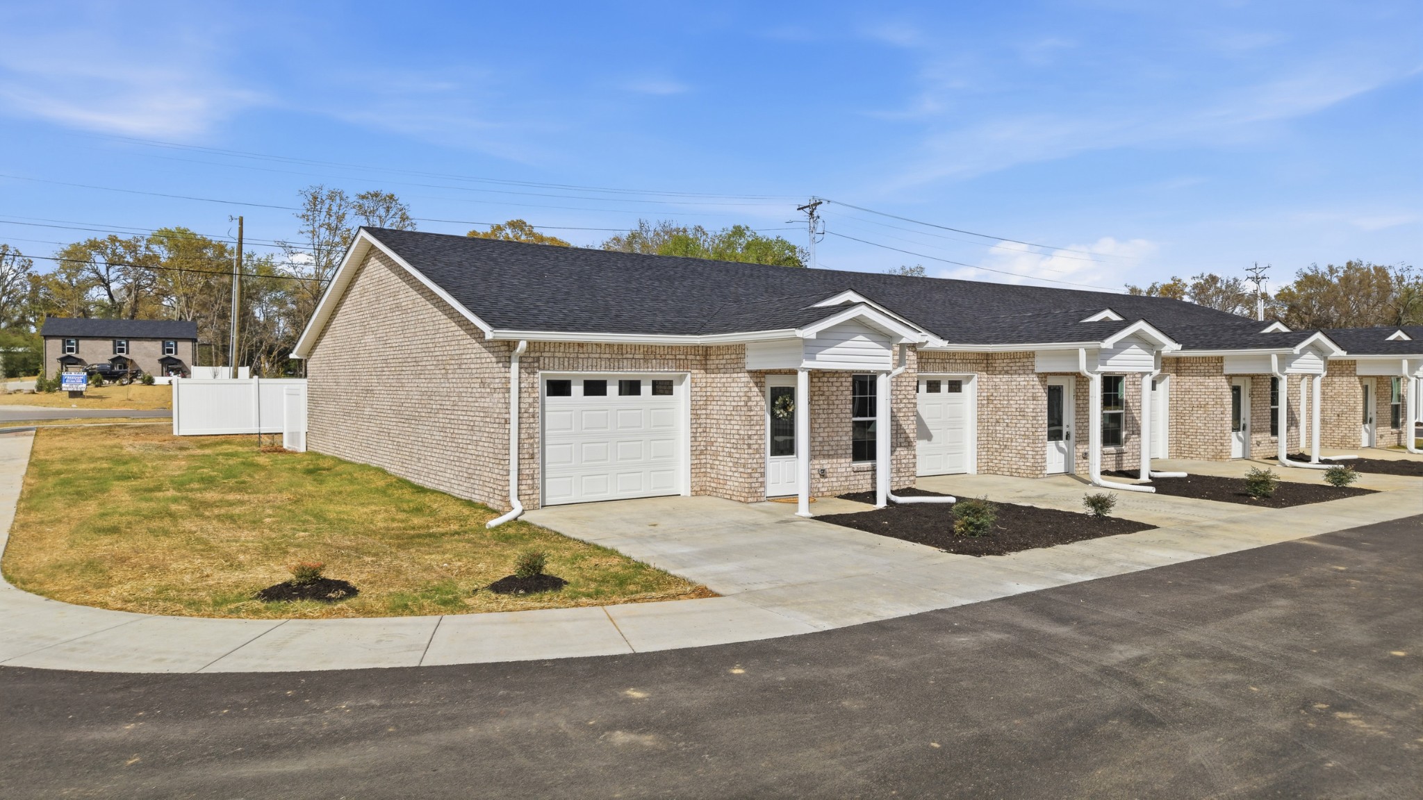 741 Kings Ln D-19