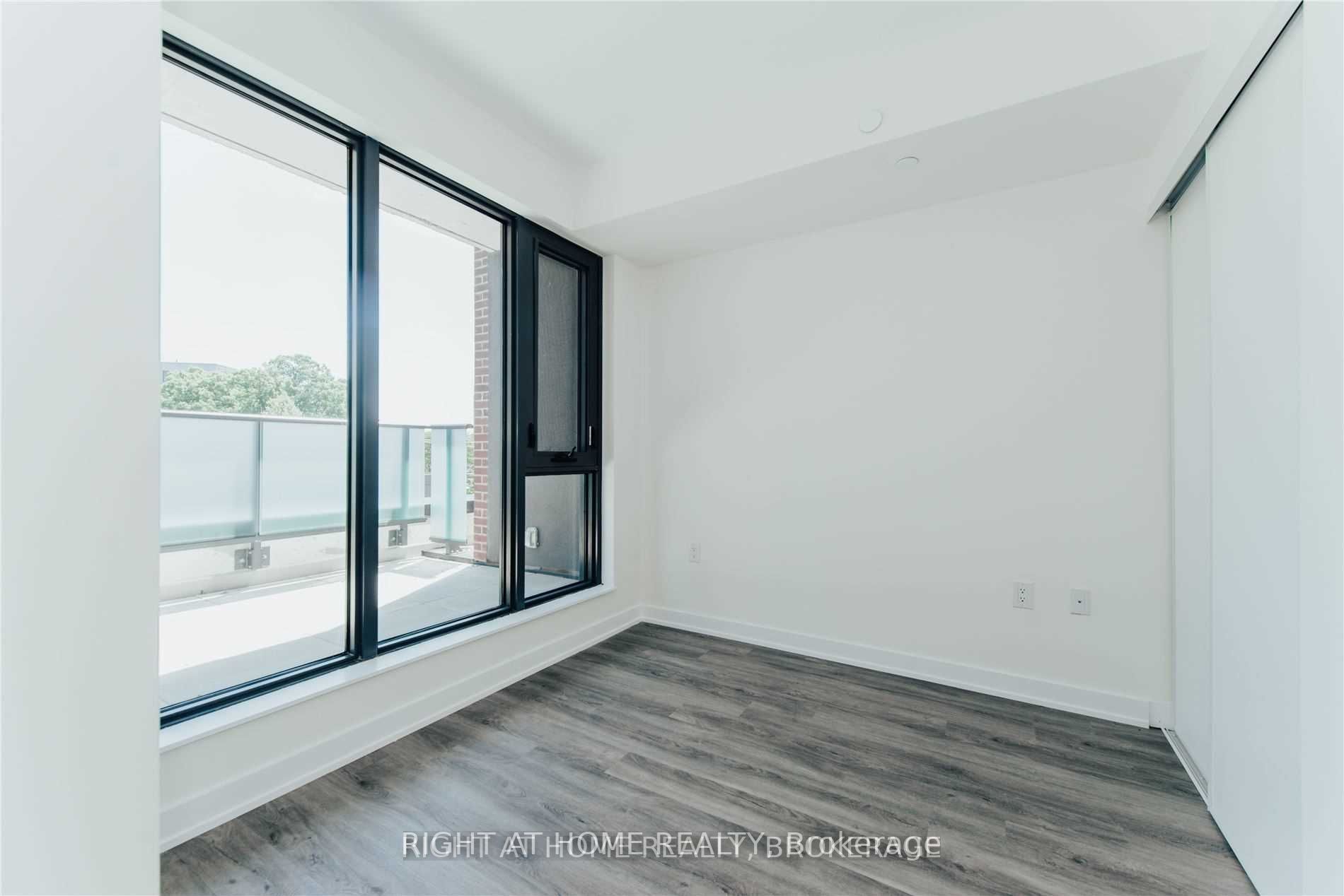 430 Roncesvalles Ave 406