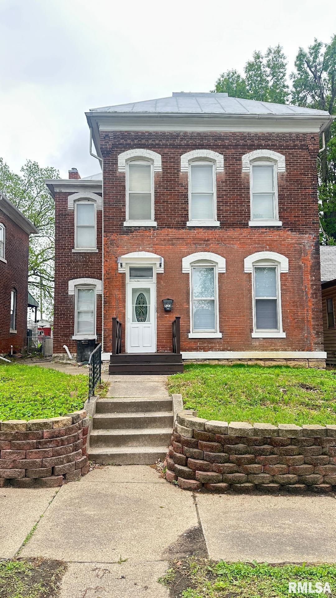 522 Adams Street