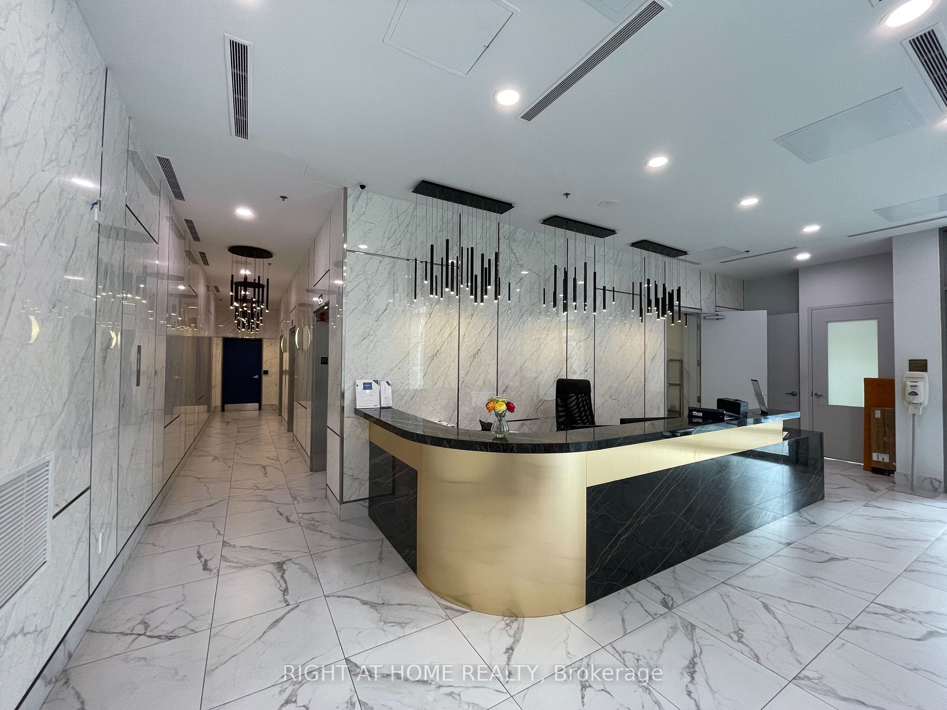 3 S Navy Wharf Crt 1011