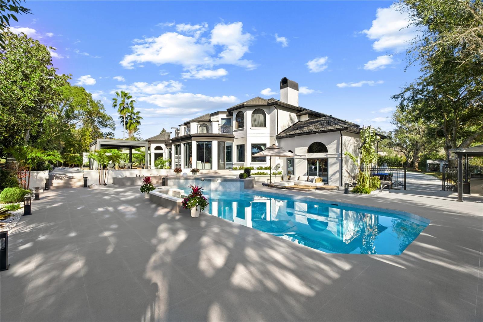 5186 Vardon Drive
