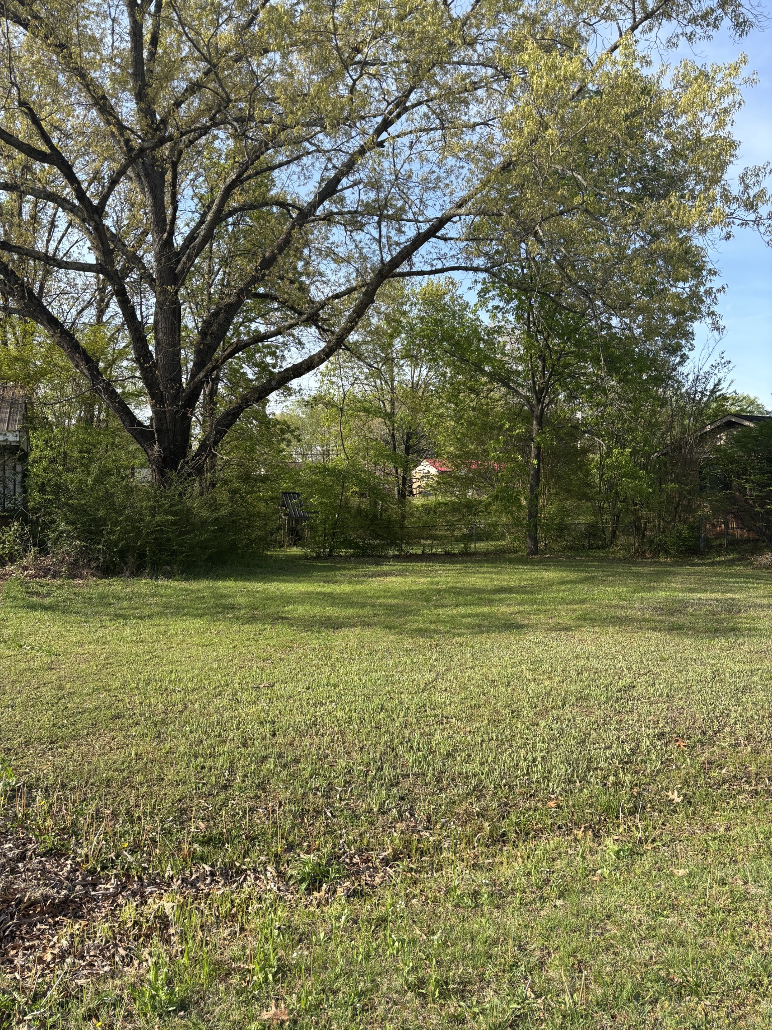 454 Carman Ave