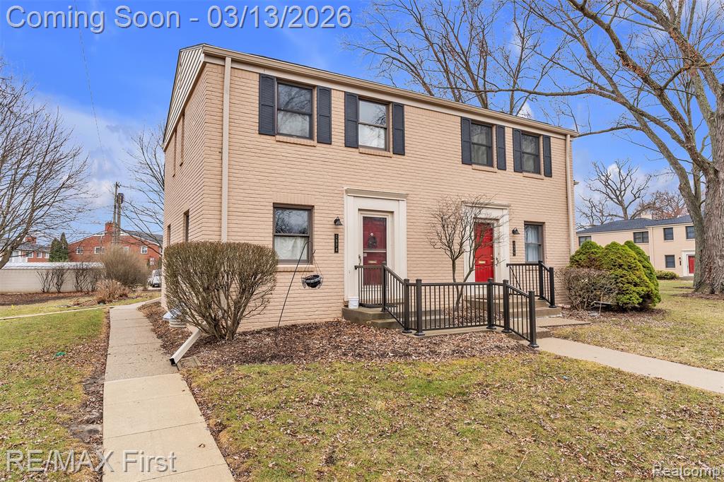 End-unit 2-bedroom condo in the highly sought-after Graefield community! This home has been well-maintained under the same care for almost 50 years! Perfectly situated directly across from Pembroke Park and just a short drive to the Somerset Mall, Whole Foods, and downtown Birmingham. The entire interior has been professionally cleaned and professionally painted, all you have to do is move in! High-value features include hardwood floors throughout both levels, a clean basement for storage or future finishing, and 1 assigned parking space. Being an end unit, you get the added benefit of extra natural light and more privacy than the interior units. A solid, clean, and well-maintained Birmingham gem in a prime location—don't wait!