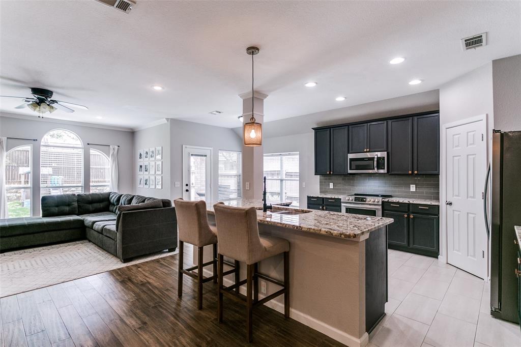 8204 Livingston Lane
