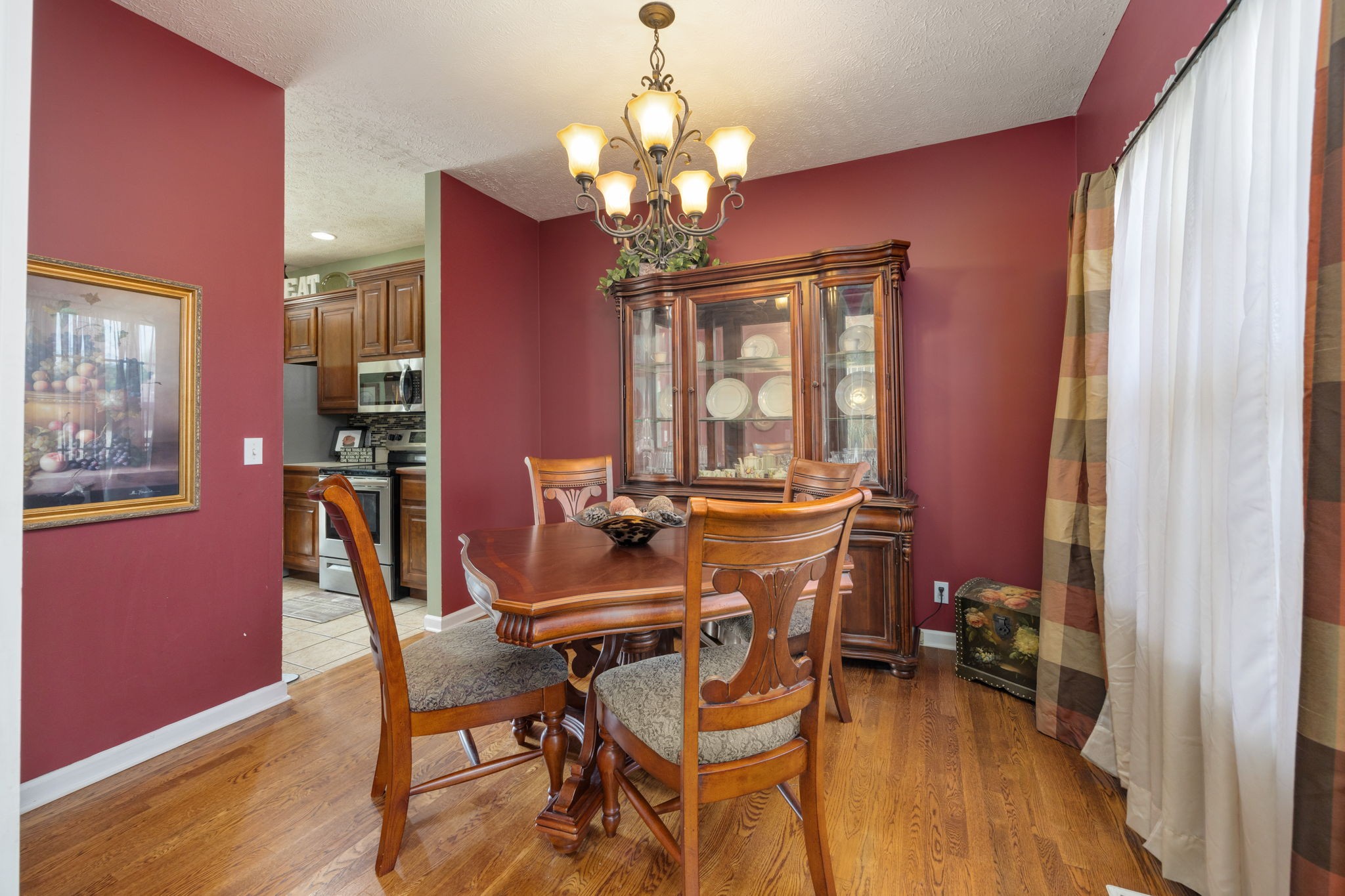 220 Iroquois Dr