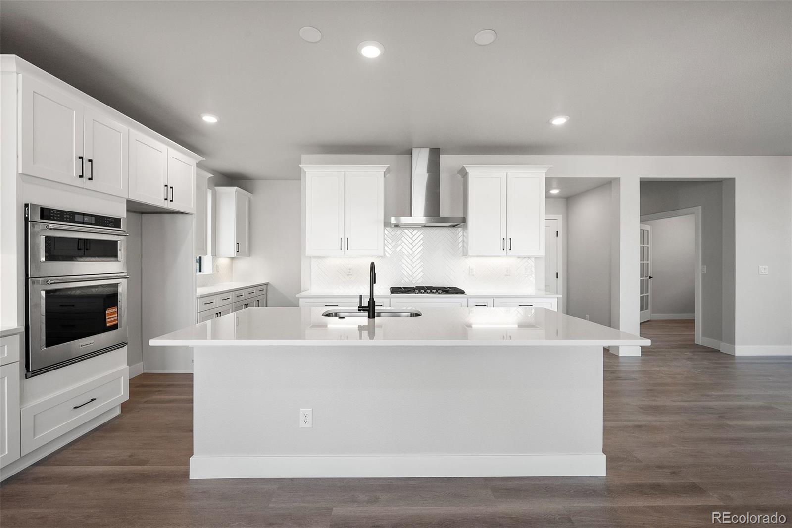 8652 Whiteclover Street