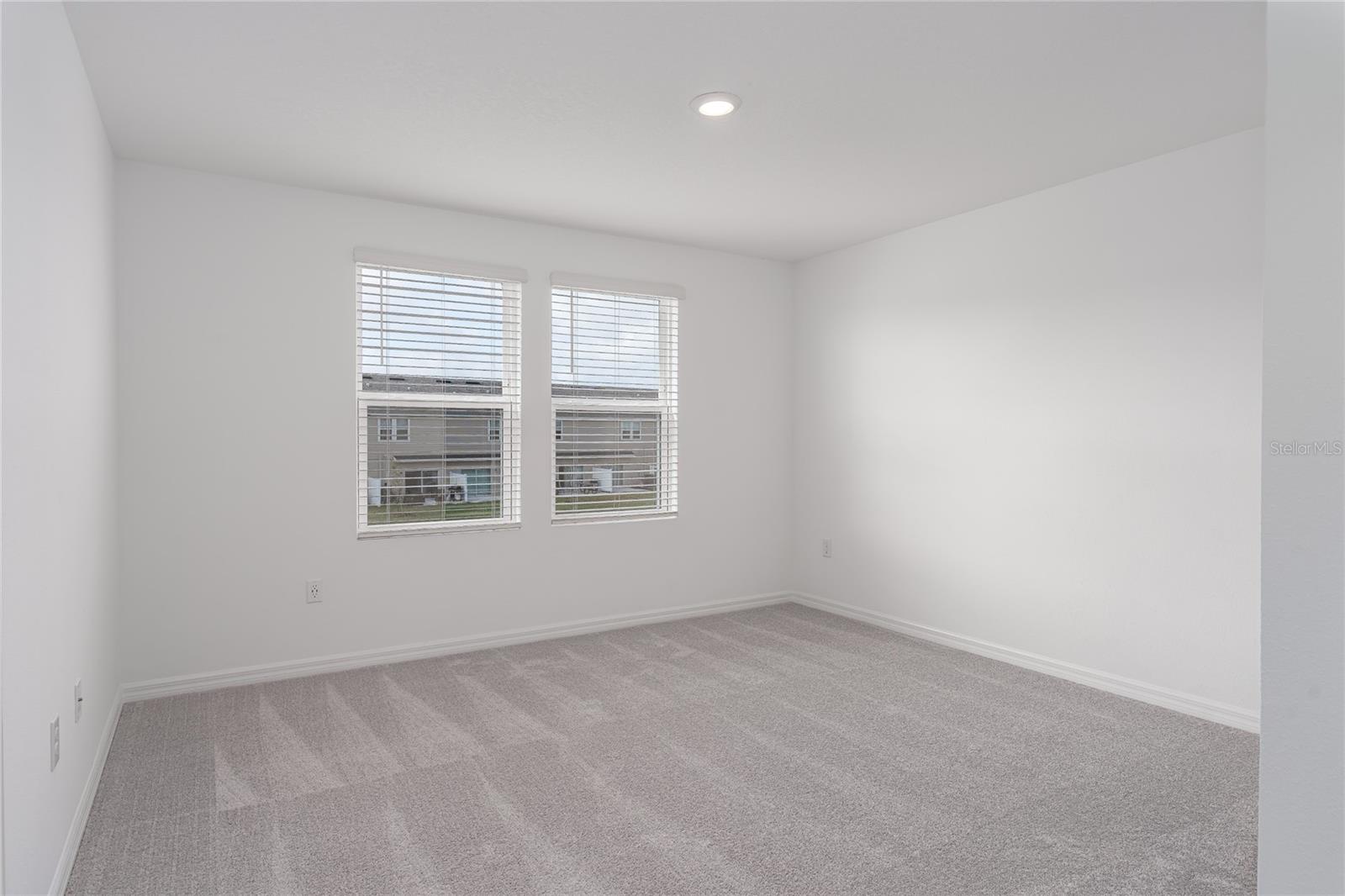 11915 Glenside Terrace