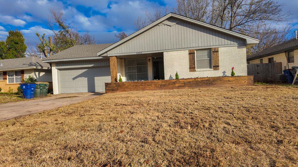 Nearby grocery options in the area include Aldi, Sprouts, Walmart Neighborhood Market, and more Ridgeview Elementary School is very nearby For middle and high school: John Marshall Middle and High Schools are in the area.According to Trulia, residents describe the area as quiet, family-friendly, and walkable to some shops and restaurants. ( Buyer to verify square footage )