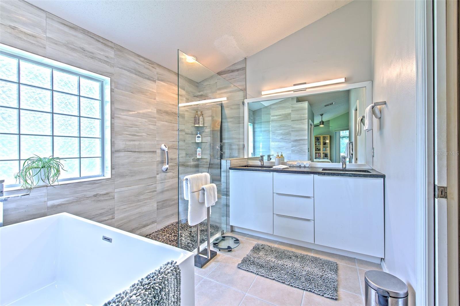 5309 Cottonwood Tree Circle