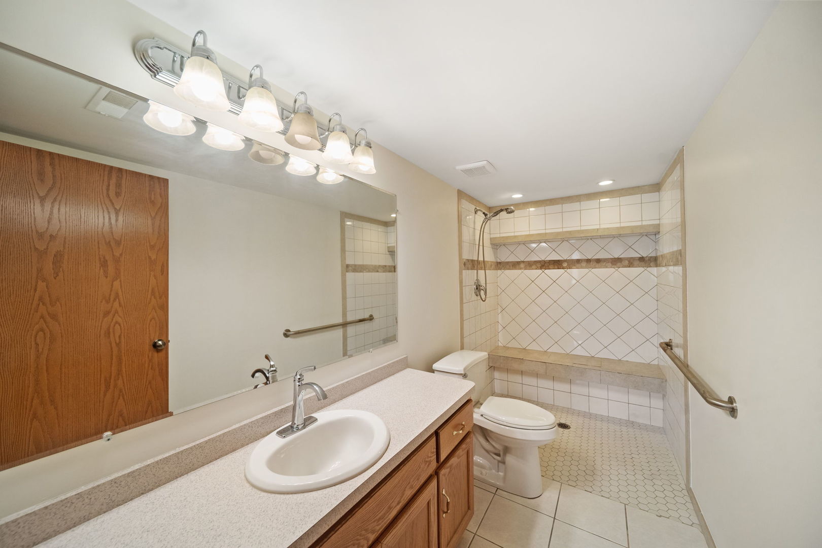 13950 E Leamington Drive 203