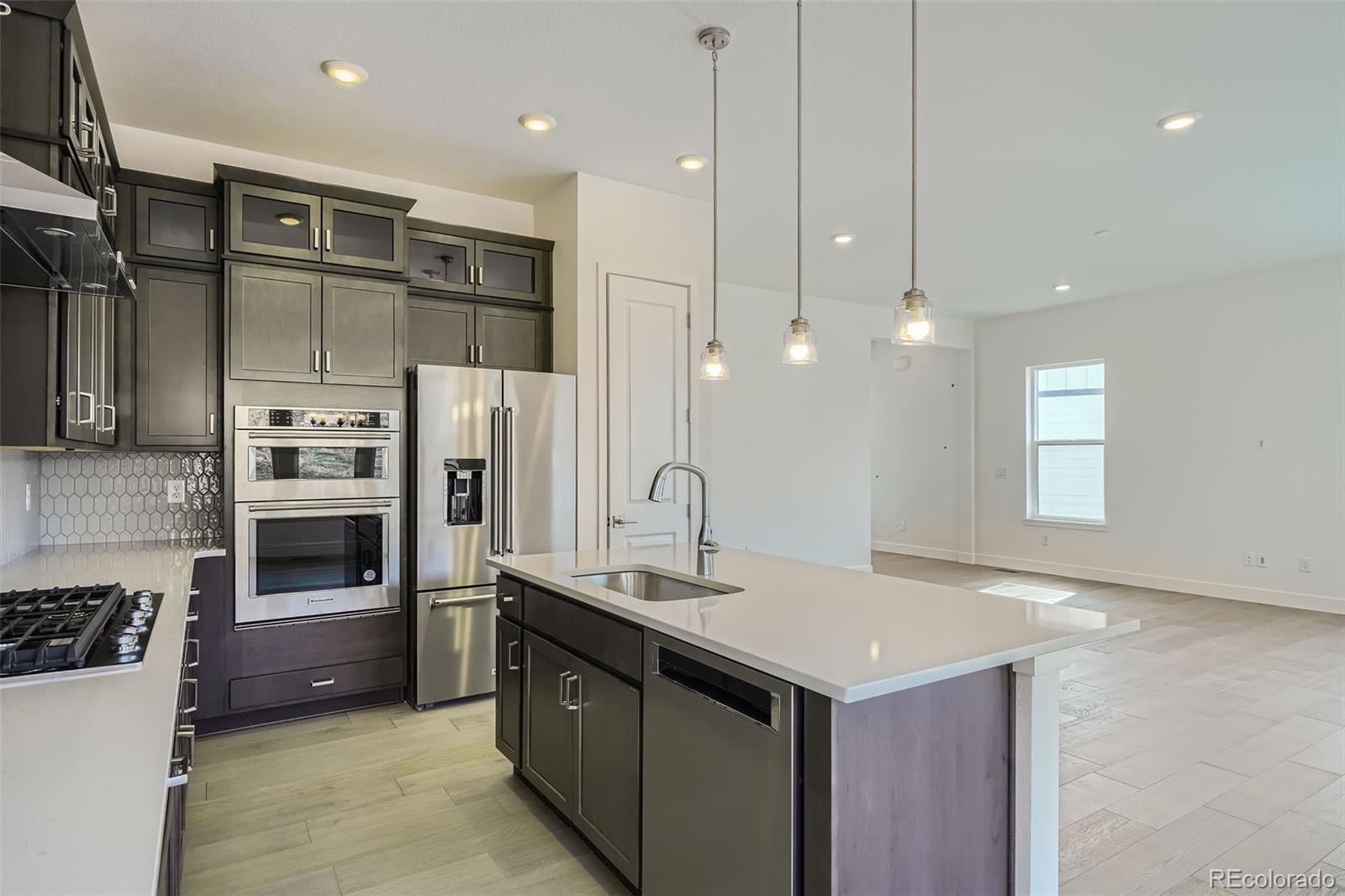 1785 Grayside Circle