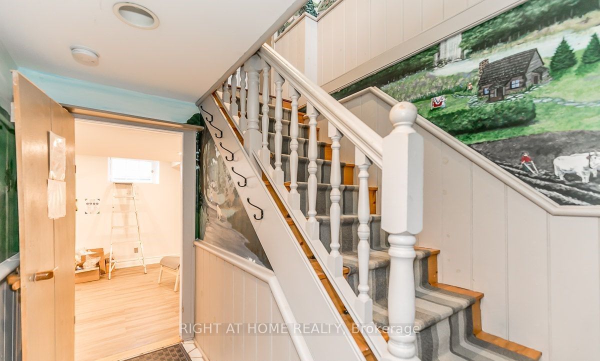 18642 Leslie St Bsmnt