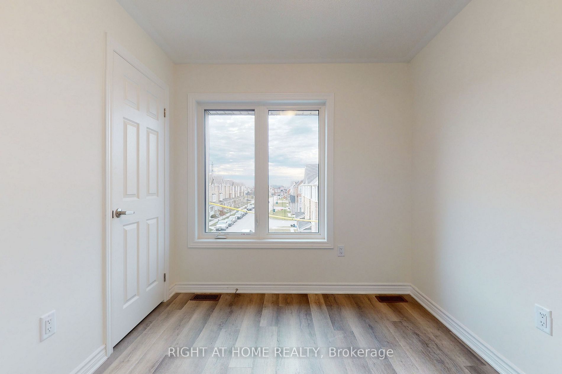 1034 Reflection Pl 207