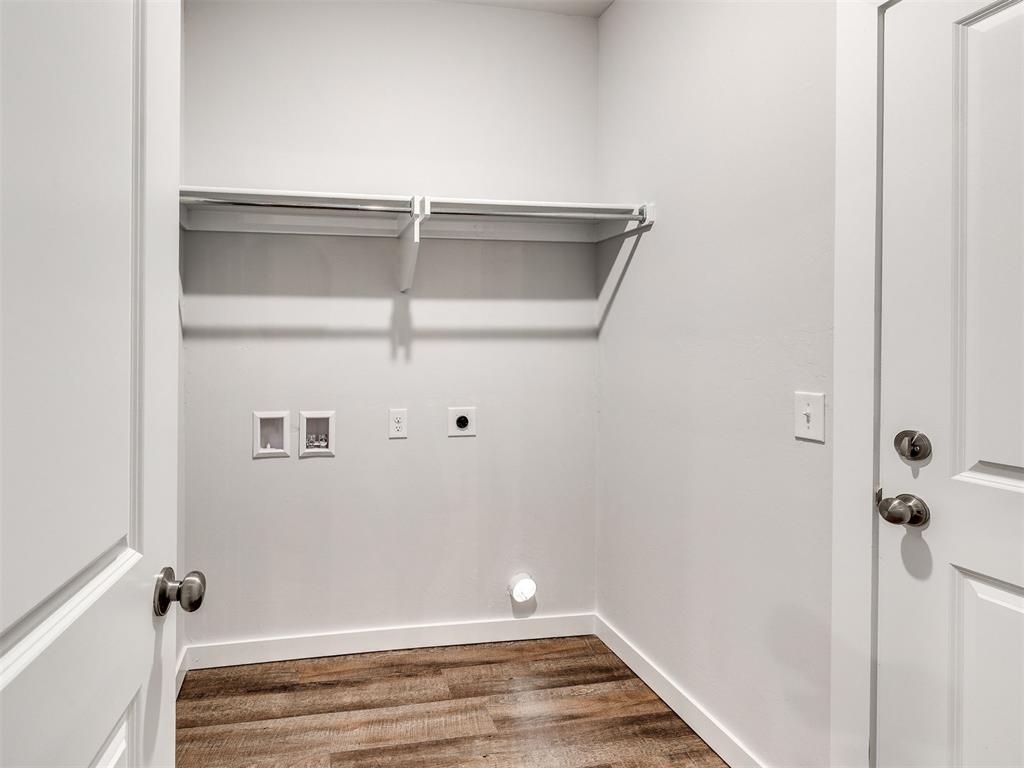 884 Stella Trail