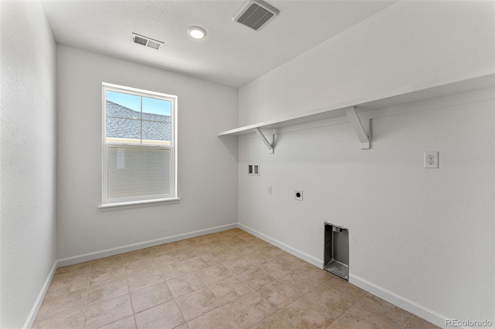 39665 Gwinett Circle