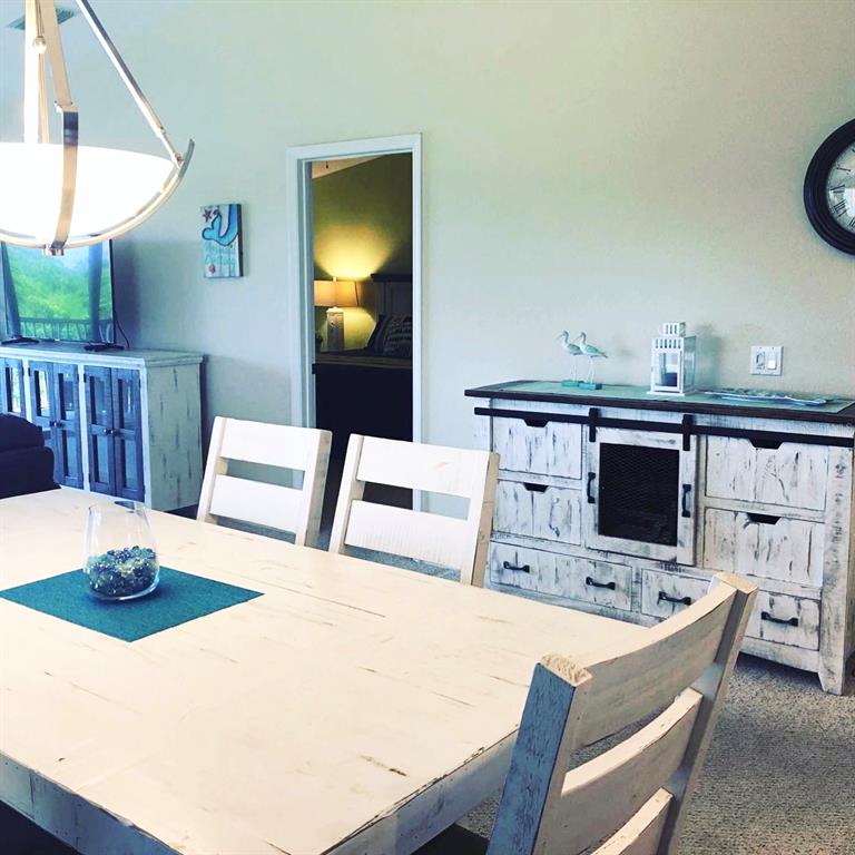 9700 Fiddlers Green Circle 219