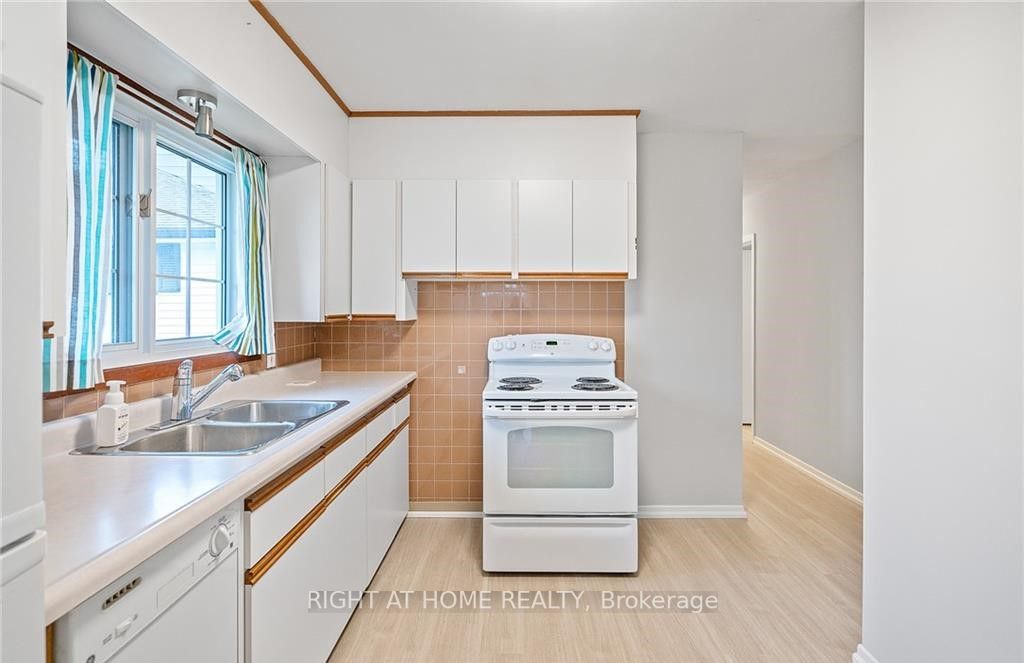 56 Rosedale Ave