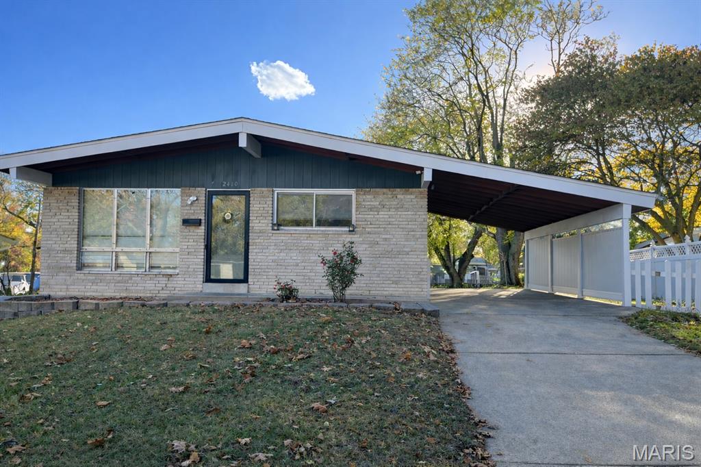 2410 Mockingbird Lane