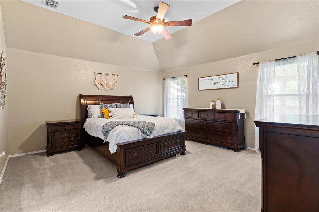 1252 Sweetwater Drive