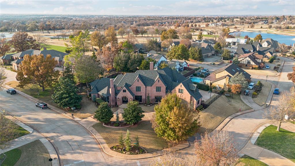 1401 Oak Tree Drive