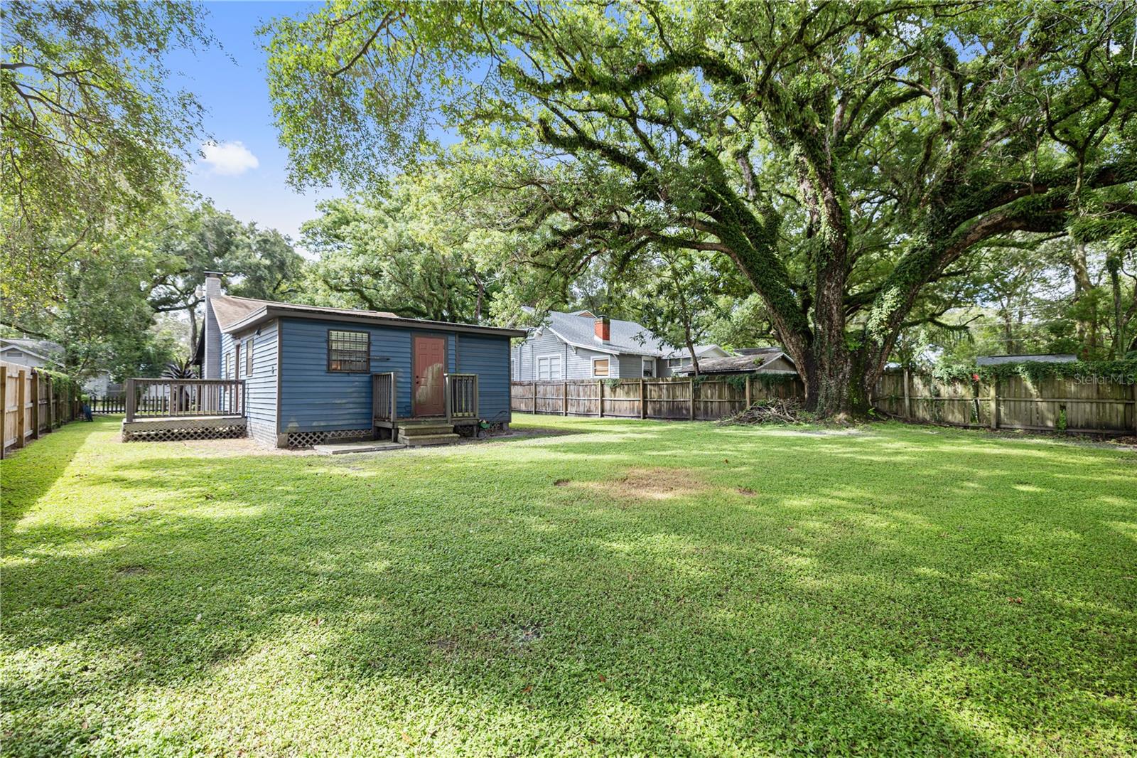 1206 E Louisiana Avenue