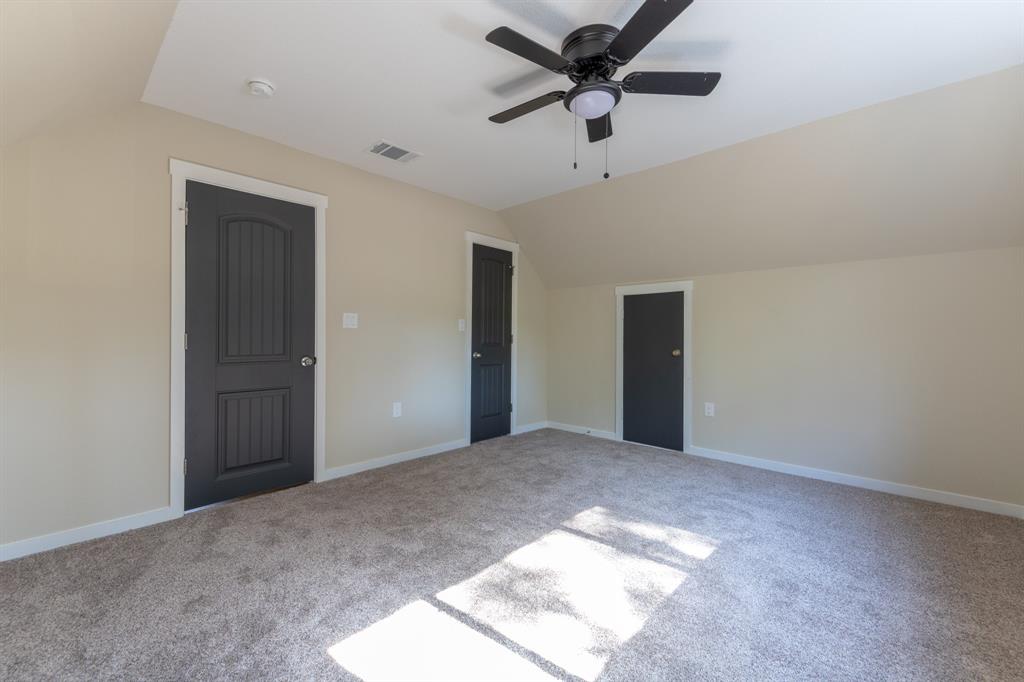 2000 Kerry Drive