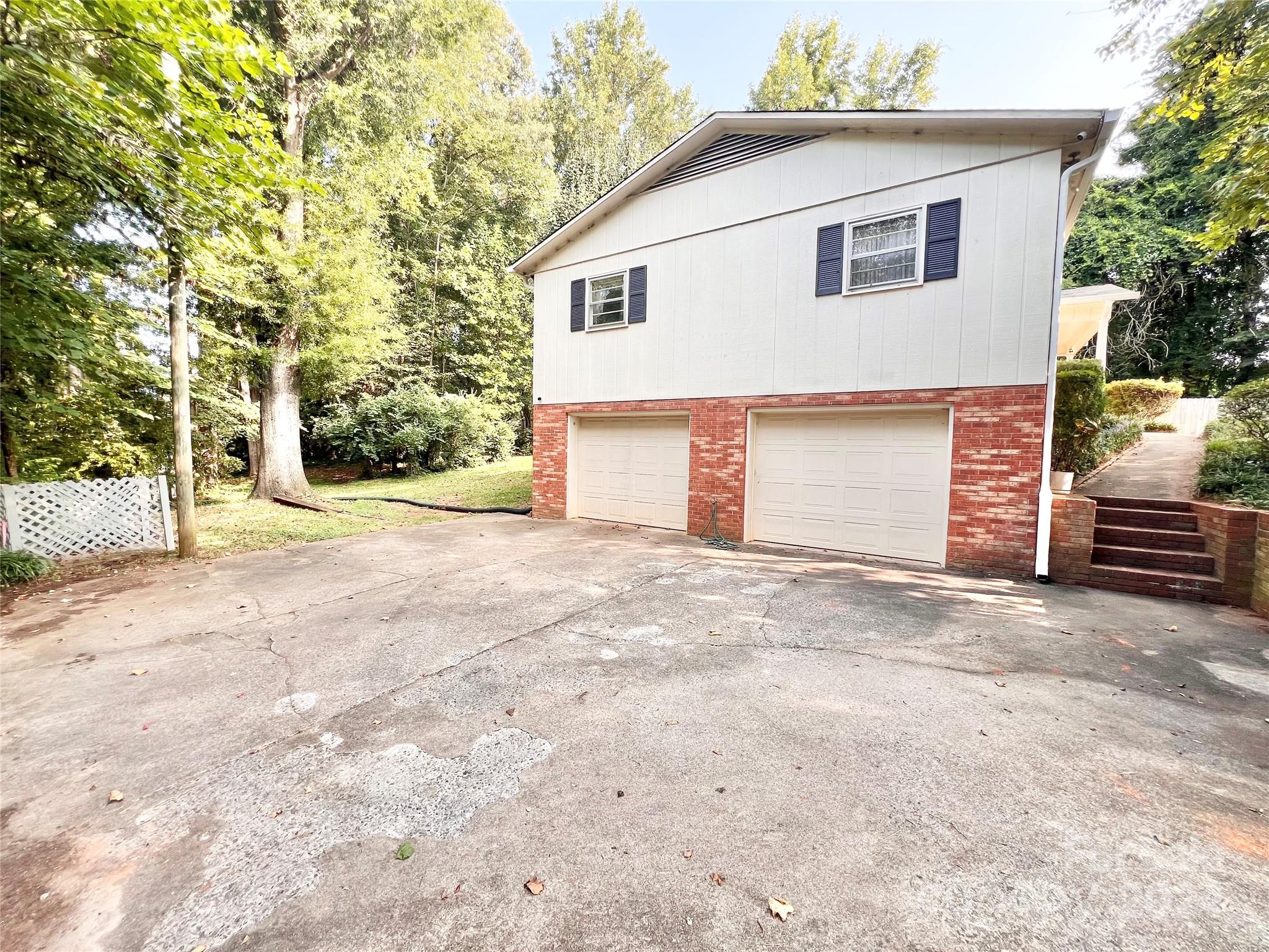 305 Lower Creek Drive
