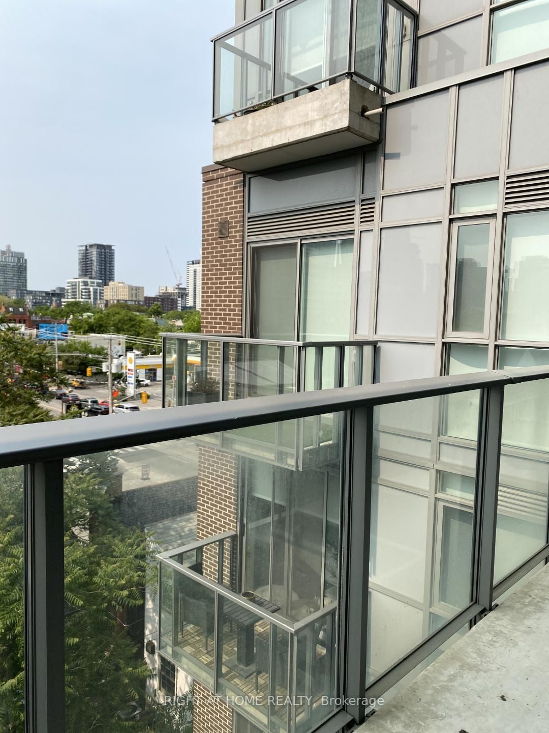 120 Parliament St 504