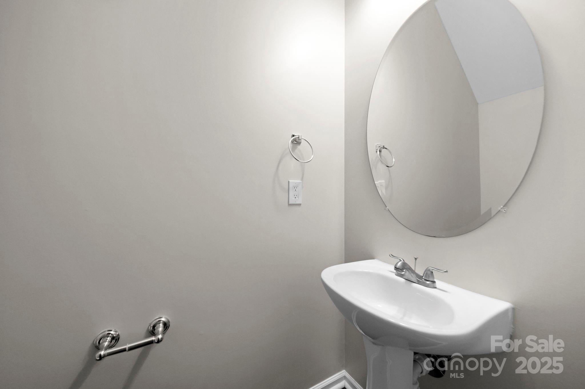 136 E Morehouse Avenue