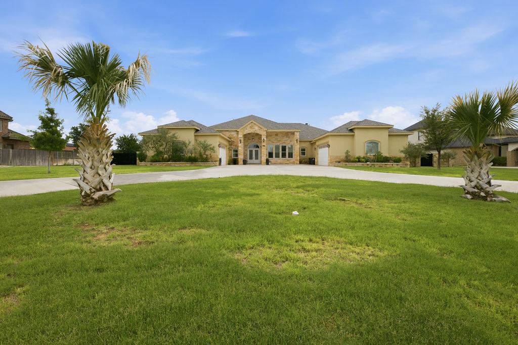 Exceptional Solomon Estates home (2013) — 4 BR, 4 full & 2 half BA, 6,099 SF on 1.093 acres. Two 2-car garages (4-car total) + 2,500 SF shop w/ electric & plumbing. Well + city water. 2 living areas (one ideal office), 2 large walk-in pantries, 2 utility rooms, abundant closets/storage. Spacious primary suite w/ dual vanities, large walk in closet, primary utility room, large tub & separate shower. Covered porch and oversized backyard with room for a pool. Single-family owned since built.