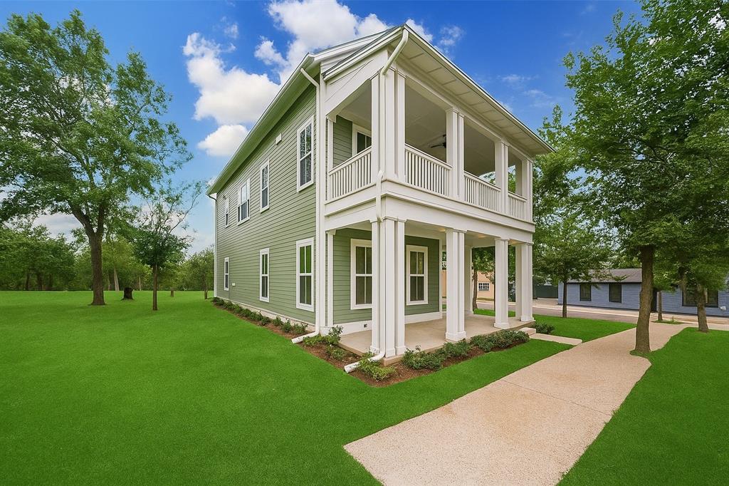 Enjoy the outdoor air via the oversized balcony from two of the three upstairs bedrooms or the full length front porch! Tucked in the back of Selah Oklahoma's newest master-planned community this charming, old-style yet functional cottage offers new world design & extra privacy. Selah is in year 3 of a 25-year vision, featuring a working farm, vineyard (coming soon), Evergreen Academy, Sip @ Selah, Sweat @ Selah, Pickleball, Pryor’s Kitchen & MUCH more. Just 8 miles from the University of Oklahoma, yet feels like a peaceful retreat. Perfect for downsizers, weekenders, Sooner parents, full-time residents, or investors seeking an Instagram-worthy Airbnb. Inspired by communities like 30A and Carlton Landing without the water but just minutes from the metro. Experience intentional living in a one-of-a-kind setting truly need to see to believe!
