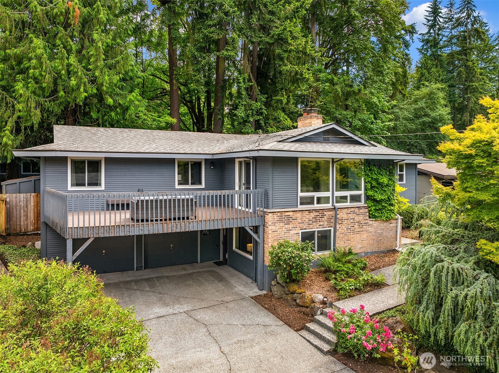 Bellevue - 4255  135th Place SE