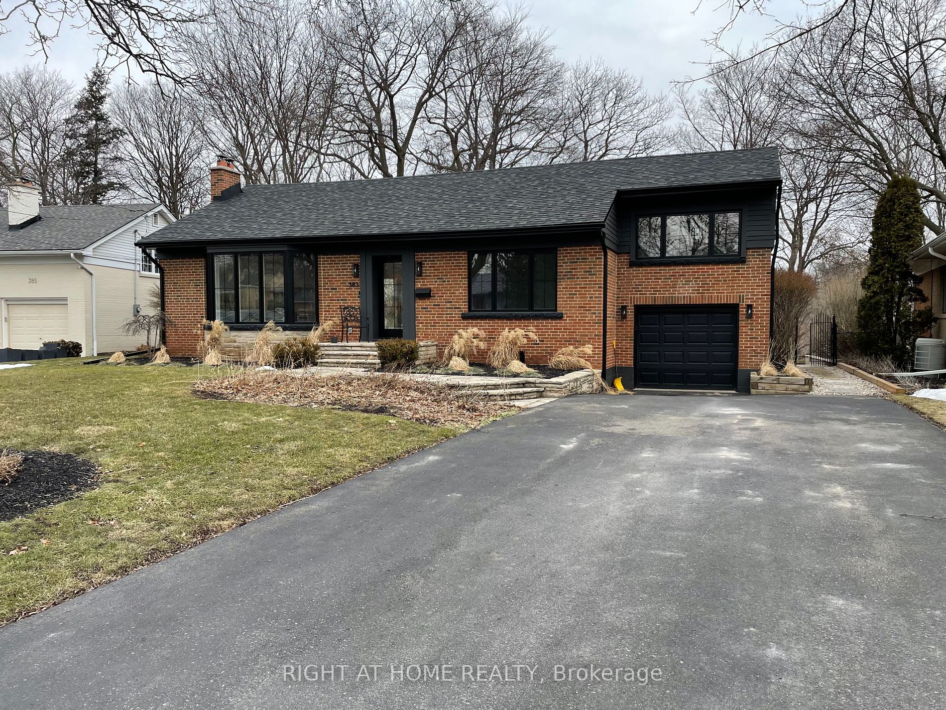 383 River Side Dr
