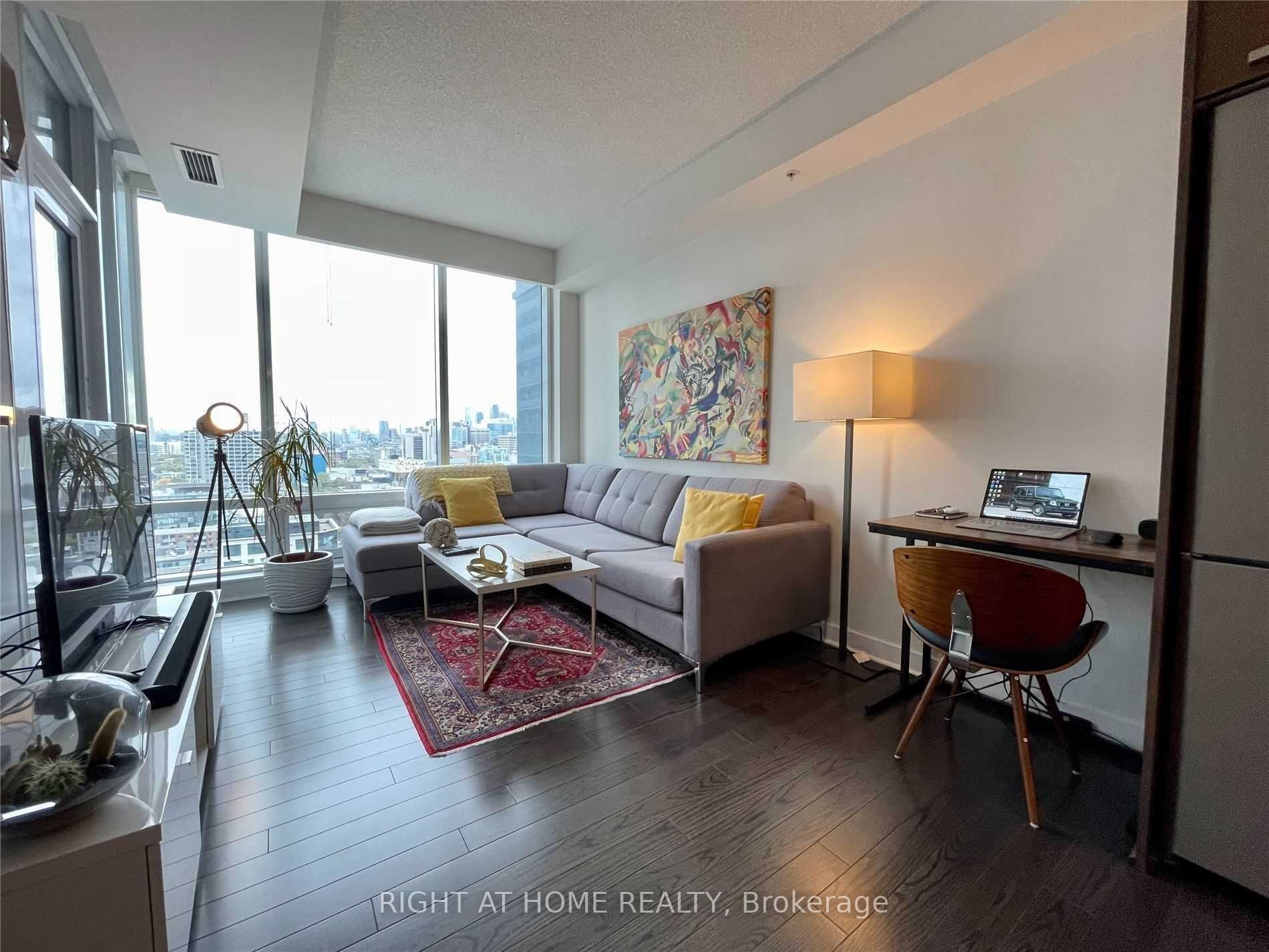 295 W Adelaide St 2303