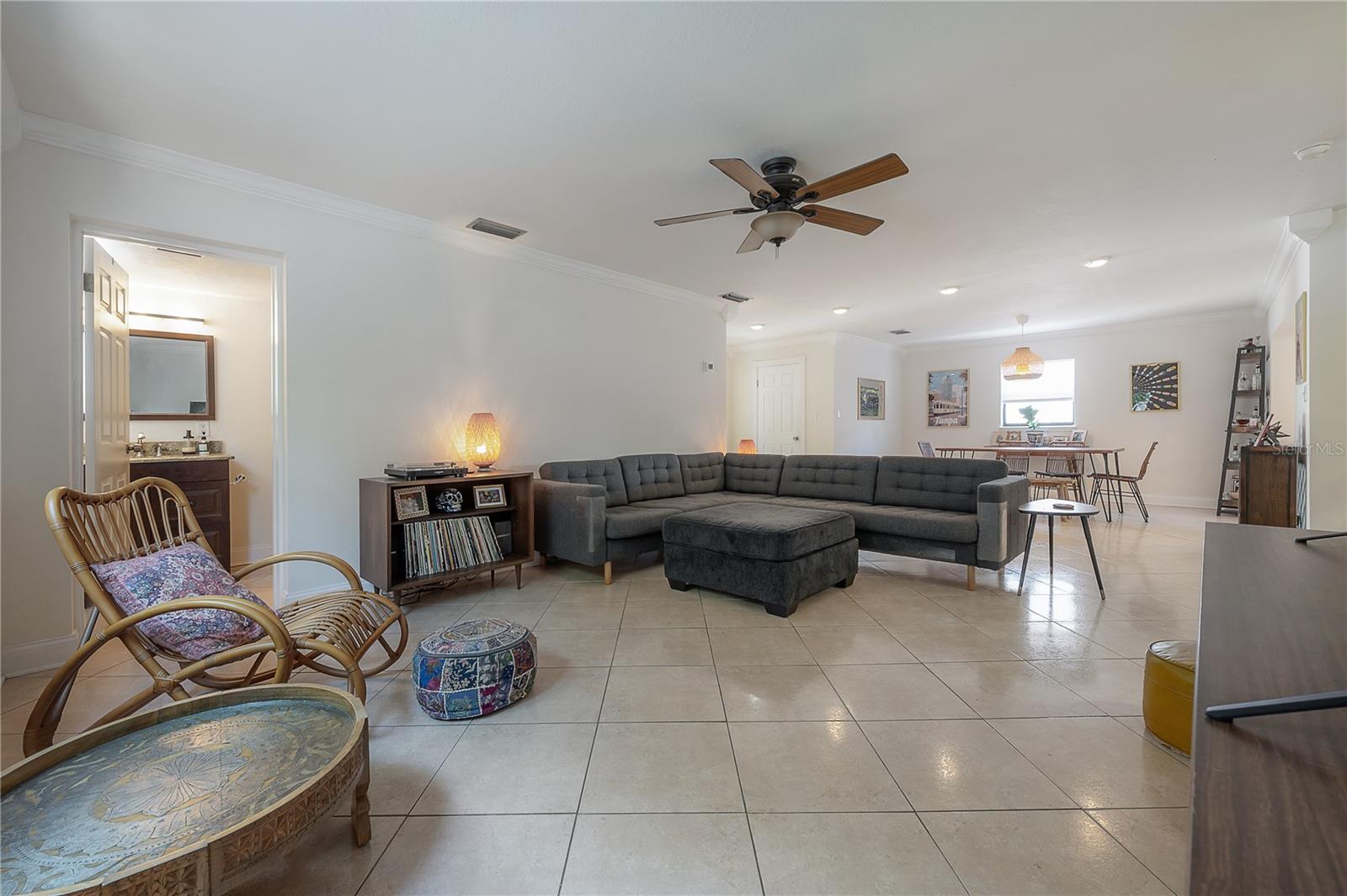 807 W Minnehaha Street 1/2