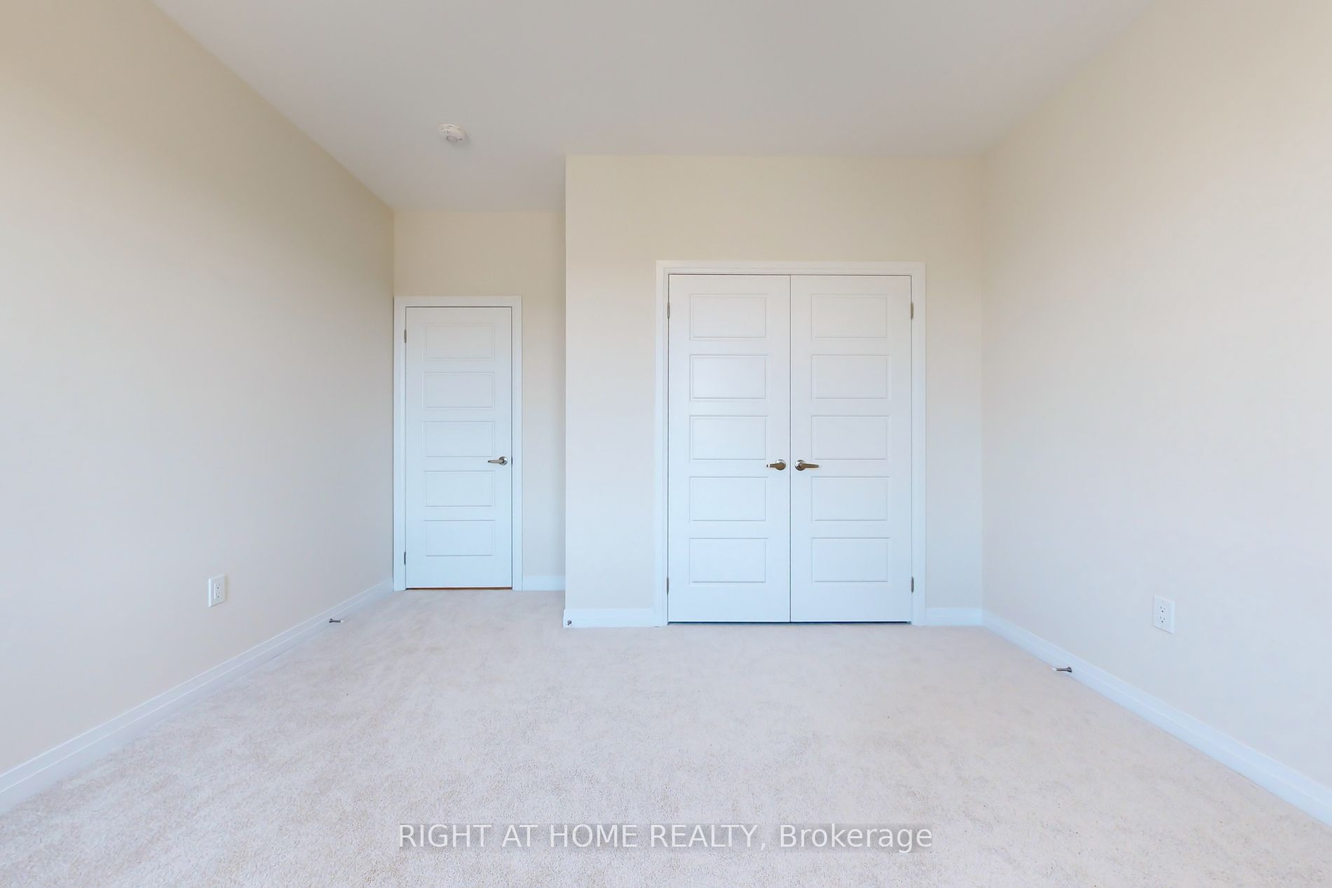 106 E Settlers Road Rd