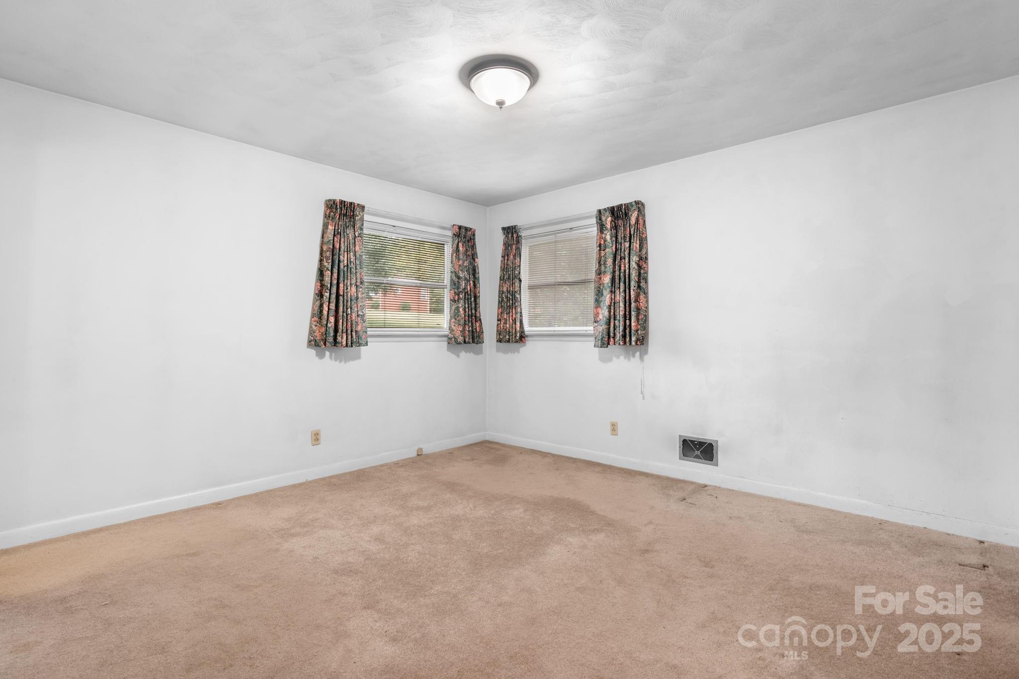 4955 Midway Sand Road