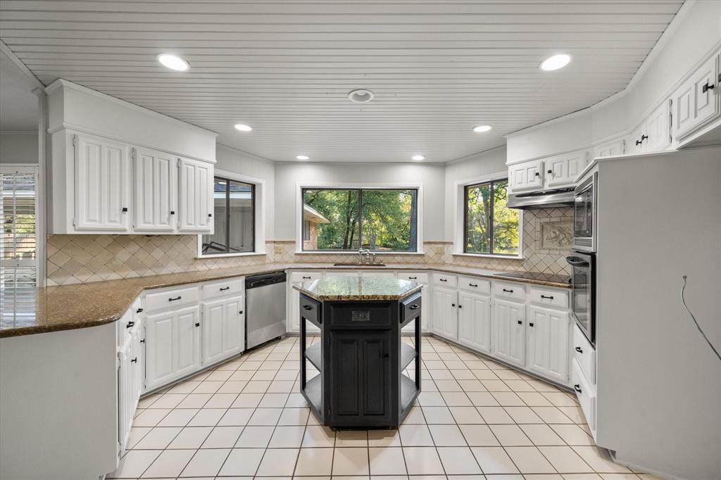 1705 Glenbrook Street