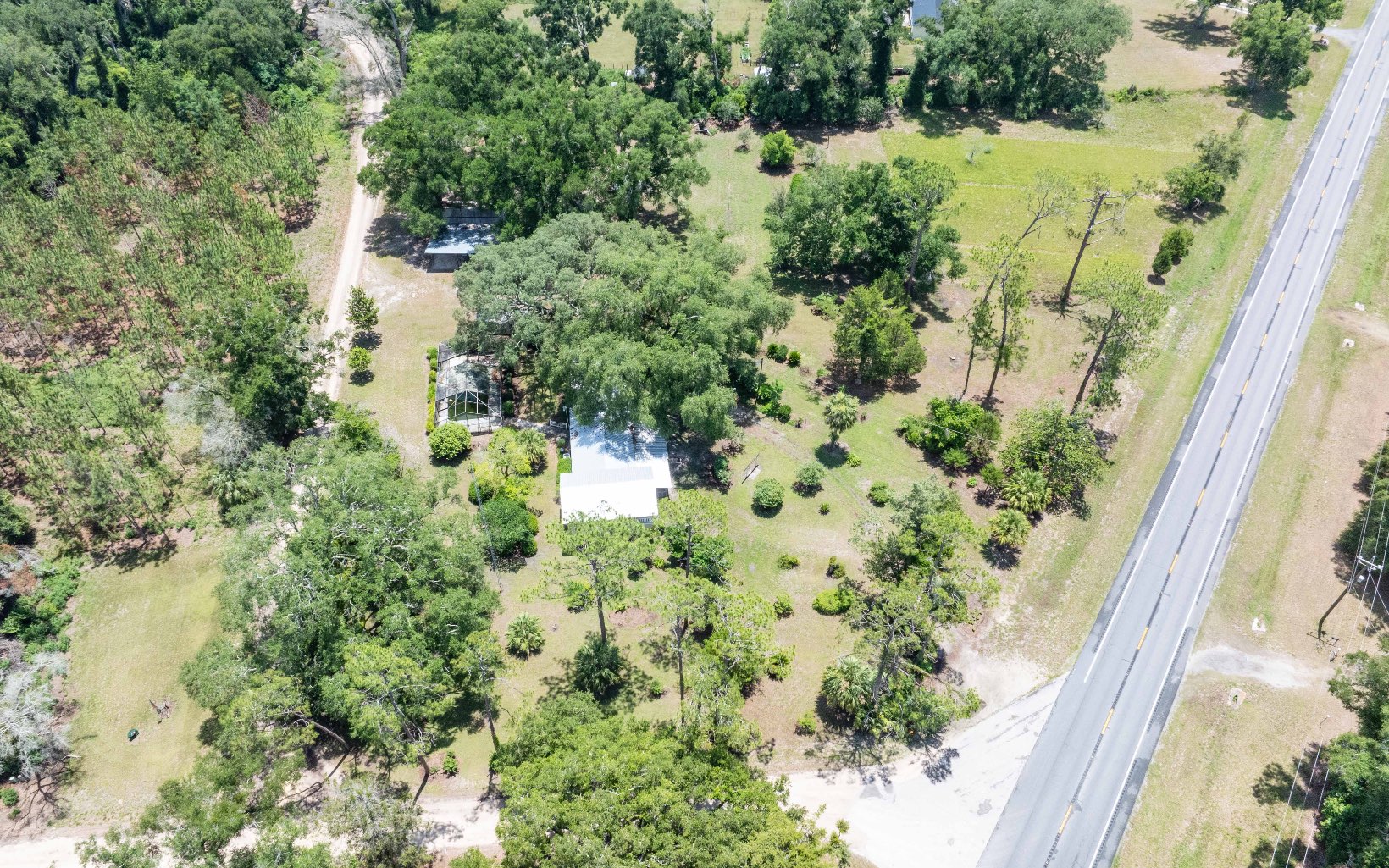 112 NE Rowan Rd